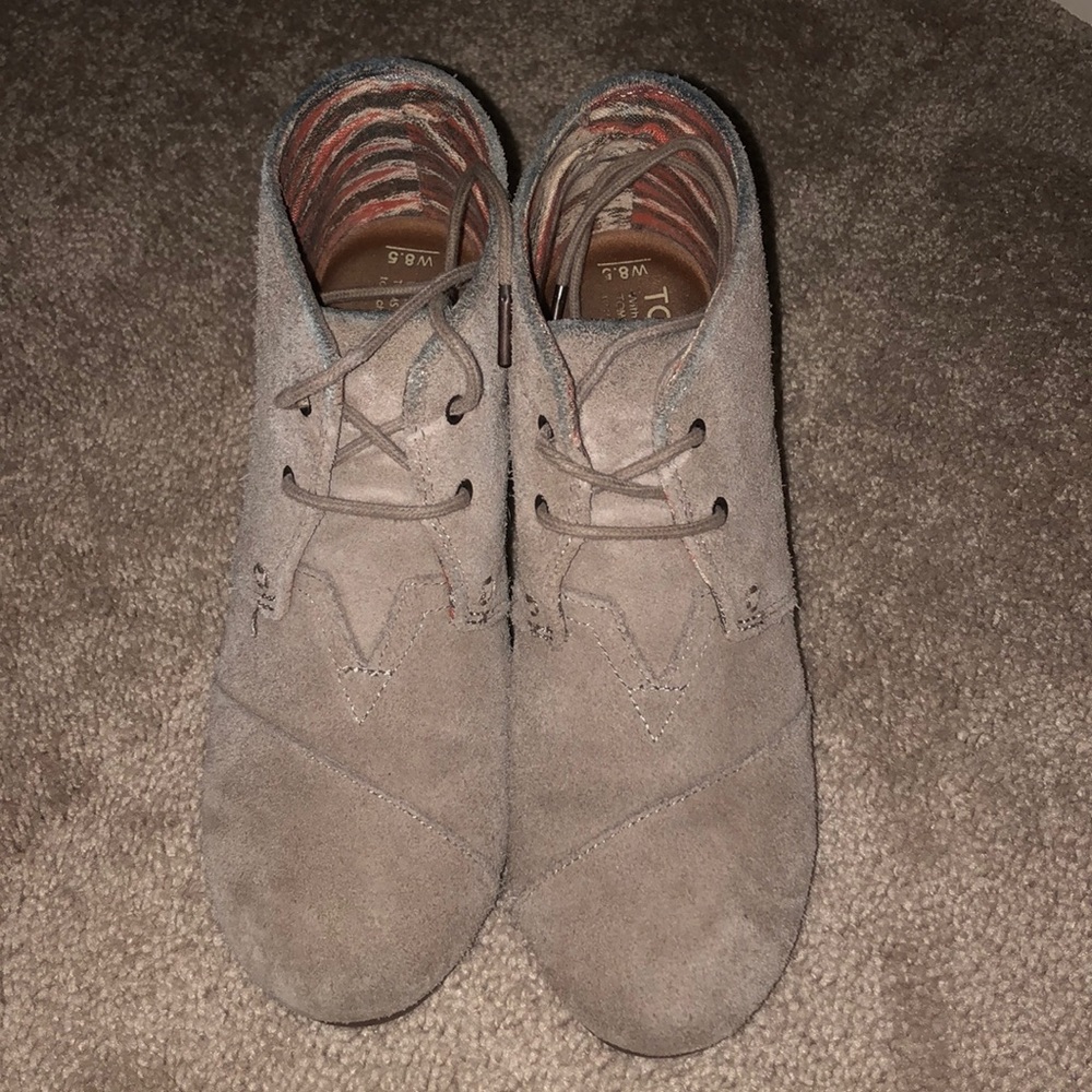Toms Desert Wedge Taupe Suede